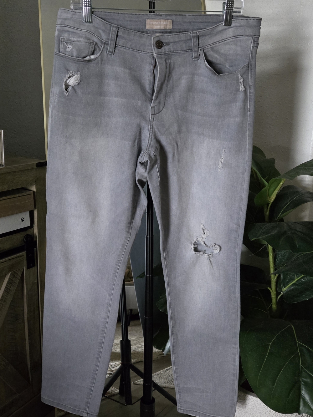Banana Republic Women's Gray Skinny Jeans with Rips